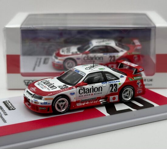 Nissan Nismo GT-R LM , Red / White