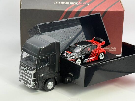 1/64 Toyota Yaris Pandem Advan