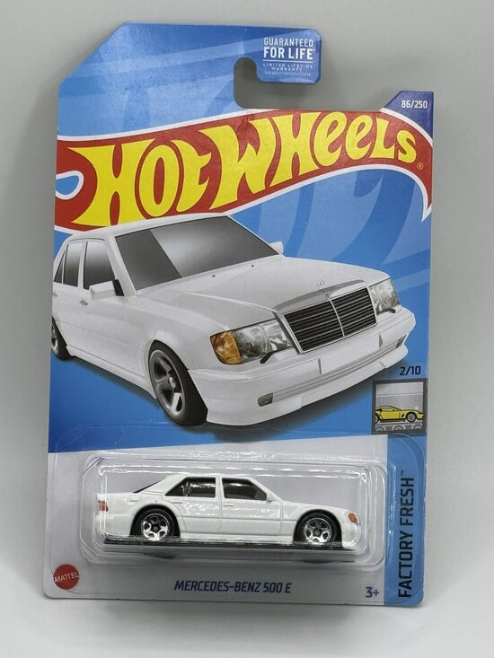 Mercedes-Benz 500 E , exclusive white