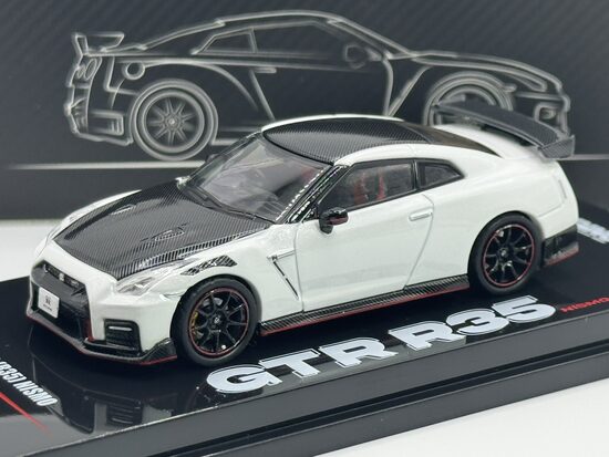 Nissan GT-R ( R-35 )  Nismo , white