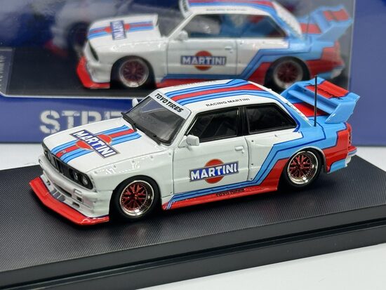 BMW E30 Martini , white/blue/red