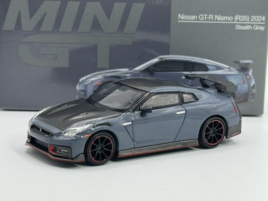 Nissan GT-R ( r35 ) Nismo , stealth gray