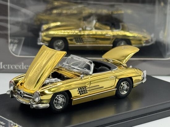 1/64 Mercedes-Benz 300 SL , gold