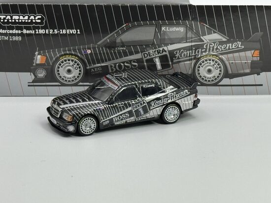Mercedes-Benz 190 E 2.5-16 EVO 1 #1, black/silver/red