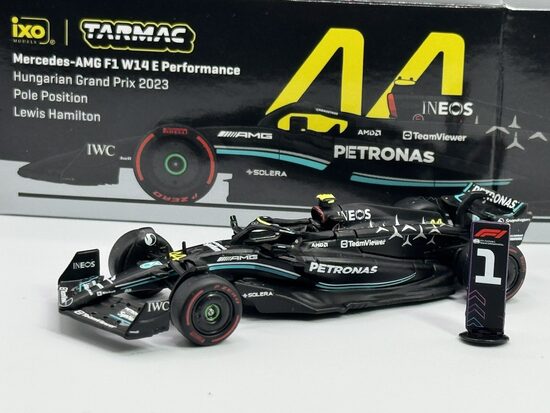 Mercedes-AMG F1 w14 E Performance #44 Lewis Hamilton , black/green