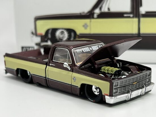 Kaido House Chevrolet Silverado Vintage spec V 1 , brown/cream