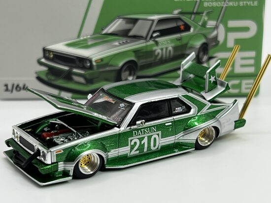 Skyline C210 Kaido House racer "Bosozuku Style" , silver/green
