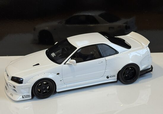 1/18 Otto Nissan Skyline GT-R (BNR34) KRC Body Kit , white/black