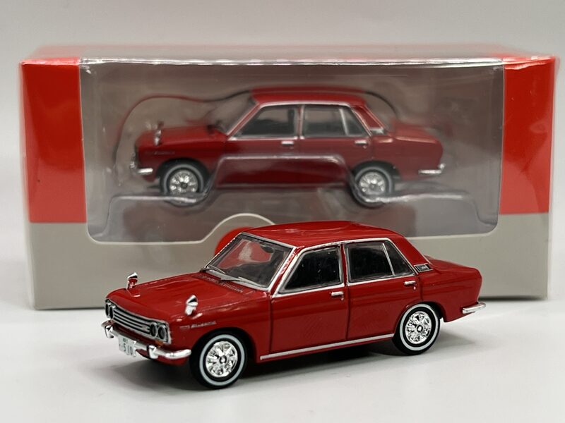 1/64 Datsun Bluebird 1600 ( 510 ), red