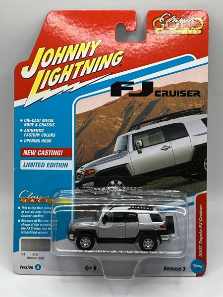 1/64 2007 Toyota FJ Cruiser , titanium silver