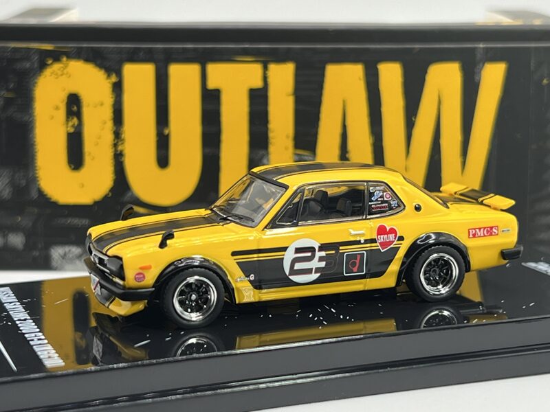 1/64 Nissan Skyline 2000 GT-R  ( KPGC 110 ) , yellow/black