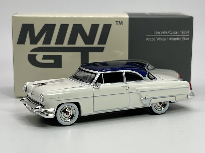 1/64 1954 Lincoln Capri , white