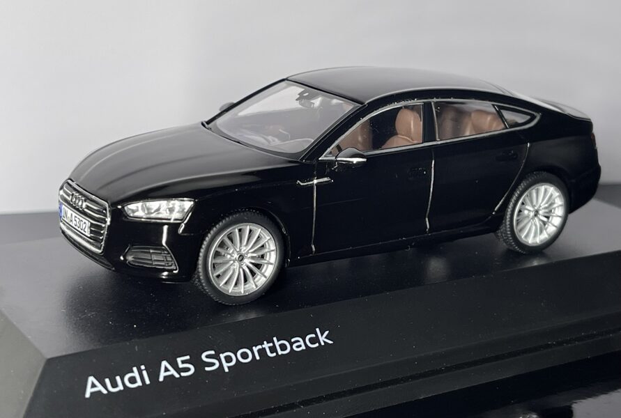 1:43 Audi A5 Sportback 2016 ( Black )
