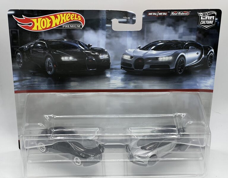 Bugatti Veyron & 16 Bugatti Chiron
