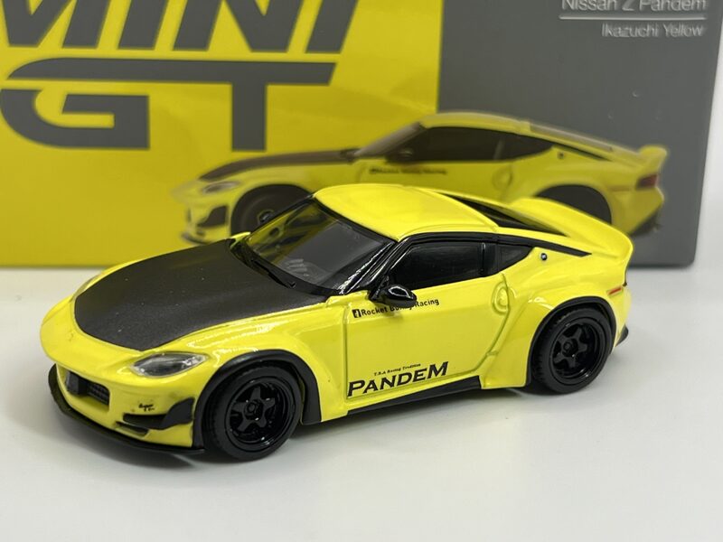 1/64 2024 Nissan Z400 "Pandem" , yellow