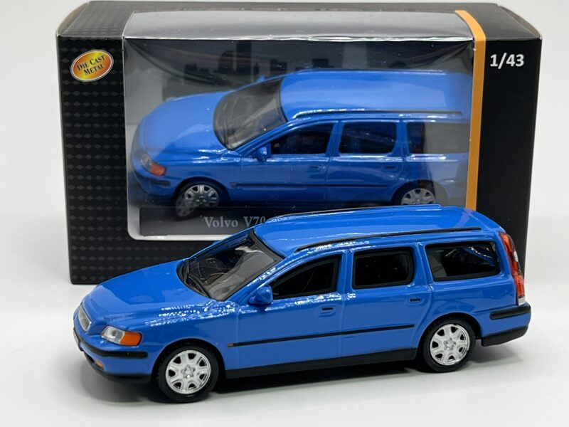 1/43 Cararama 2008 Volvo V70 , blue