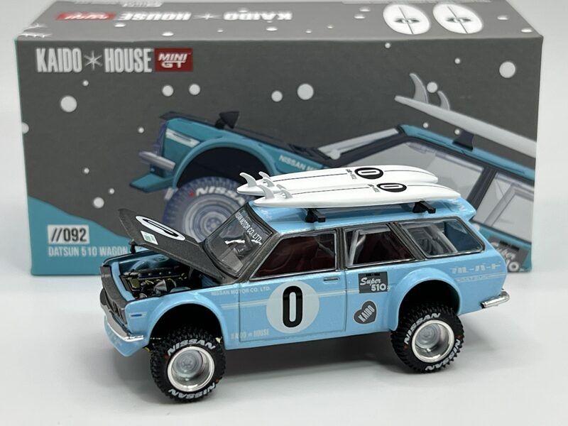 1/64 Kaido House Datsun 510 wagon 4x4 , winter holiday edition