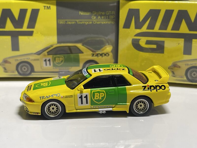 1/64 1993 Nissan Skyline GT-R ( R-32 ) #11 , yellow/green