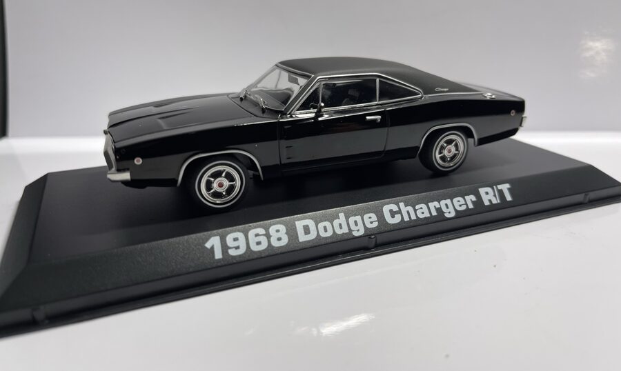1/43 Greenlight Dodge Charger R/T Coupe 1968 - John Wich movie