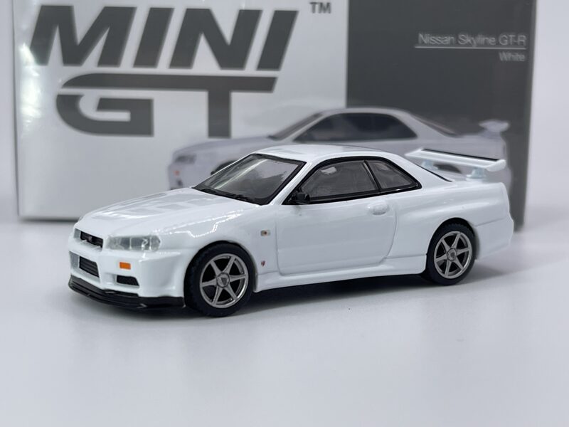 1/64 Nissan Skyline GT-R ( R34 ) , V-Spec , N1 , white 